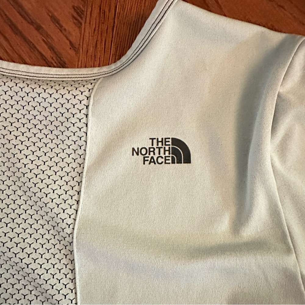 The North Face / Black and Mint Green/ Size XL  Top - Picture 11 of 11